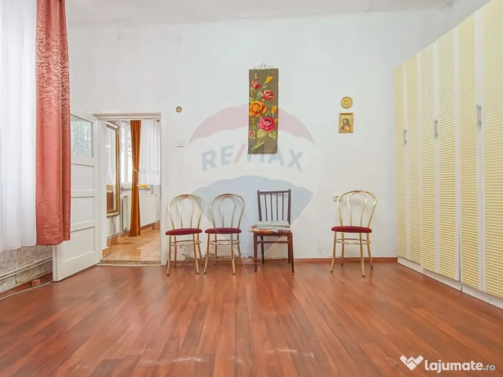 Proprietate cu 2 apartamente și garaj, Schei 