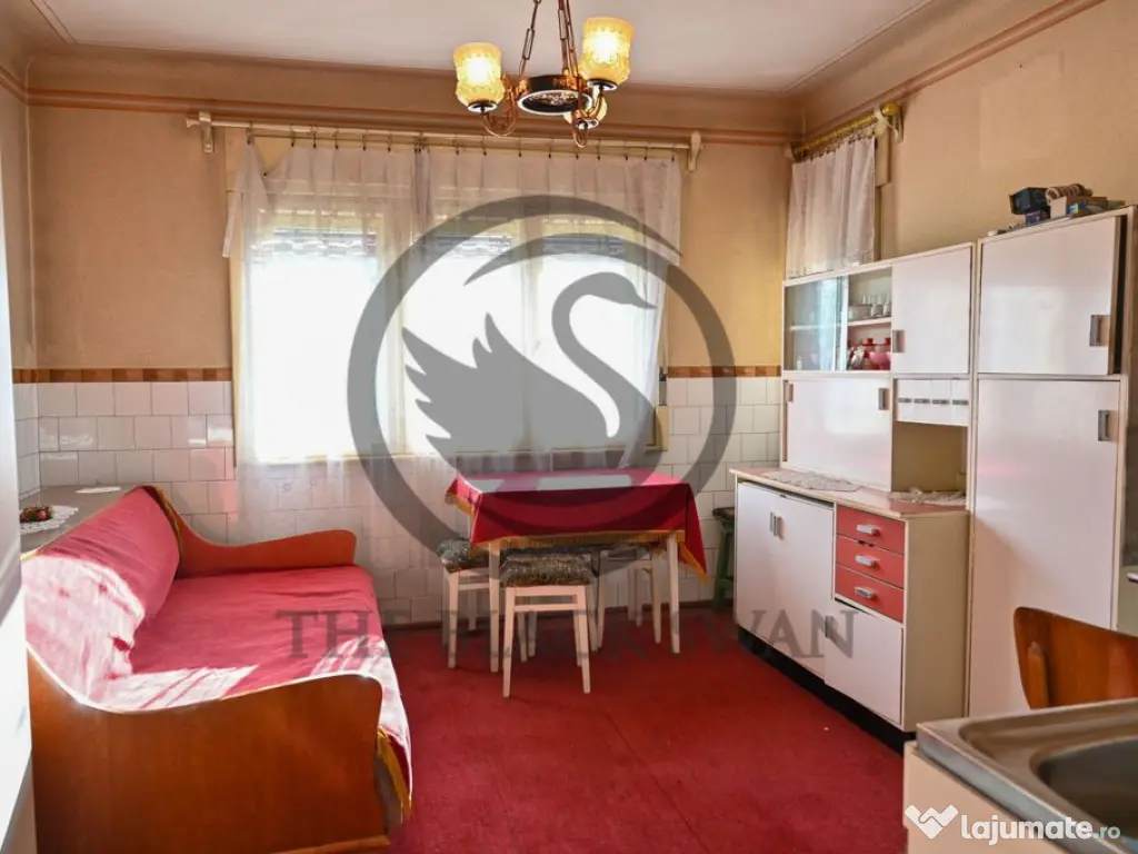 Casa cu 6 camere de vanzare | Zona Ultracentrala, Baicoi ... 