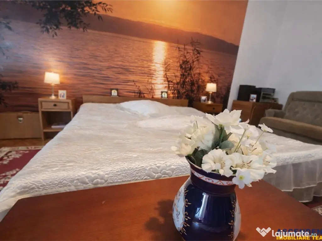 3D!LIVE! Casa cu vatra traditionala,gradina, garaj,facilitat