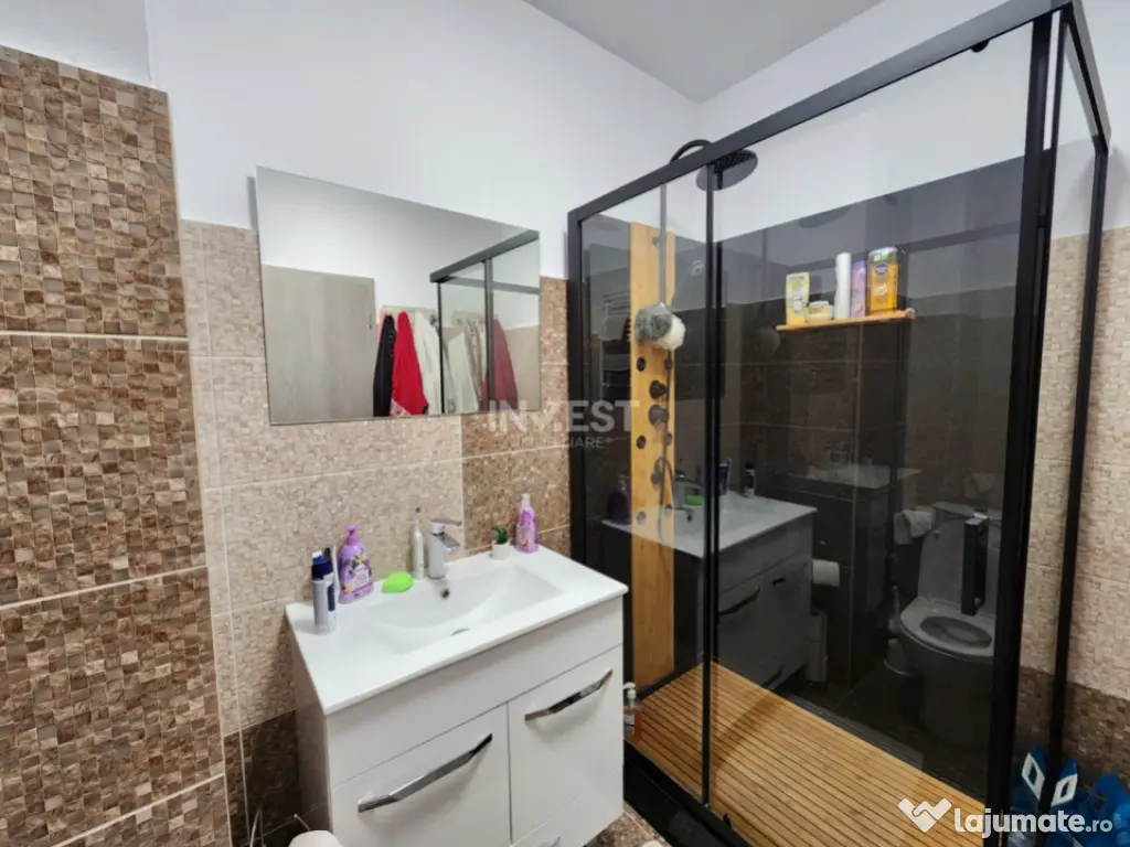 APARTAMENT CU 4 CAMERE, ZONA CAPAT CUG-VISOIANU 