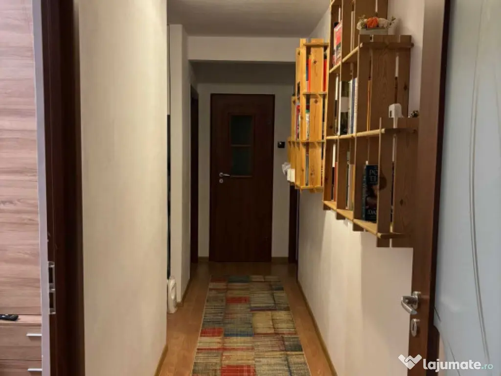 Apartament 4 camere Centru Civic,mobilat,174000 Euro 