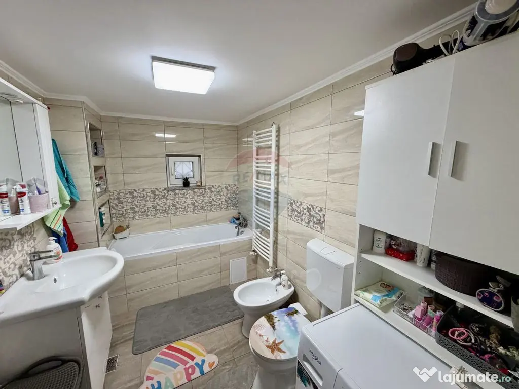 Casă / Vilă cu 4 camere de vânzare în zona Central