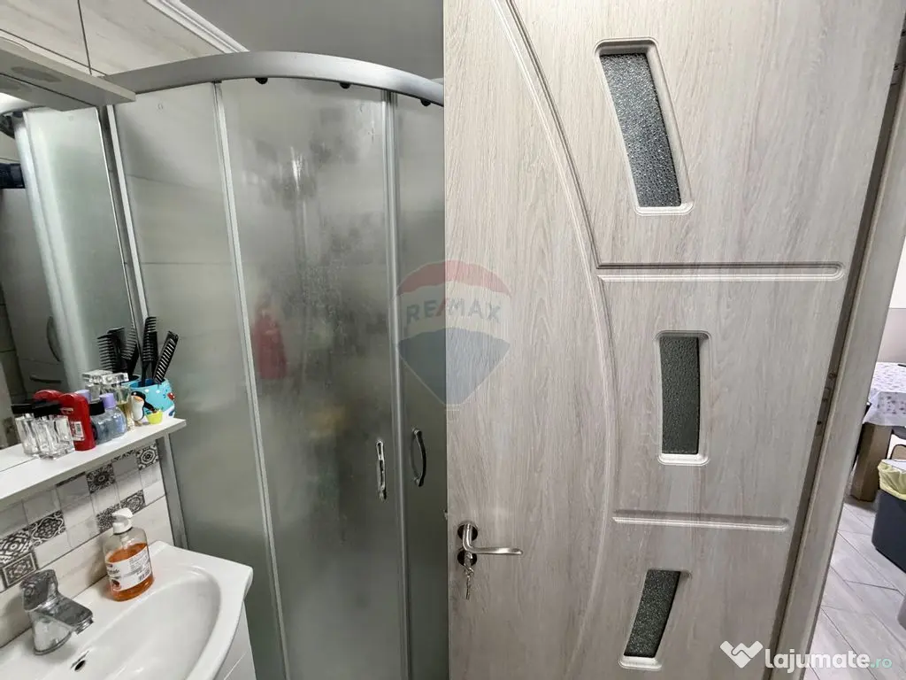 Casă / Vilă cu 4 camere de vânzare în zona Central