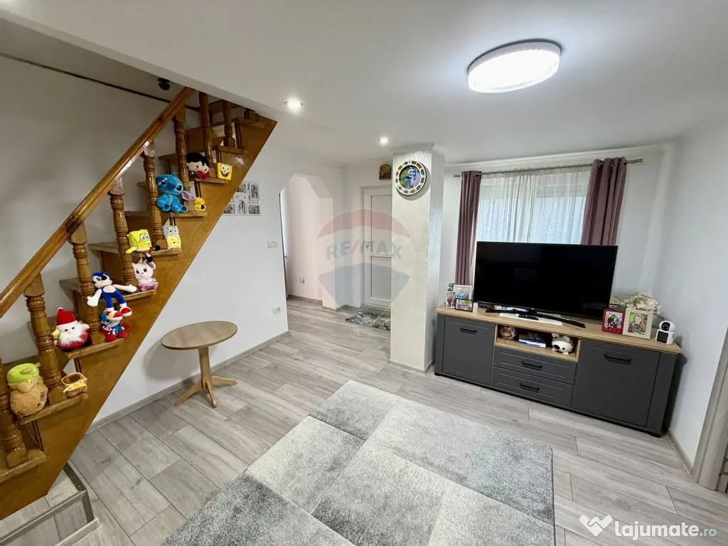 Casă / Vilă cu 4 camere de vânzare în zona Central