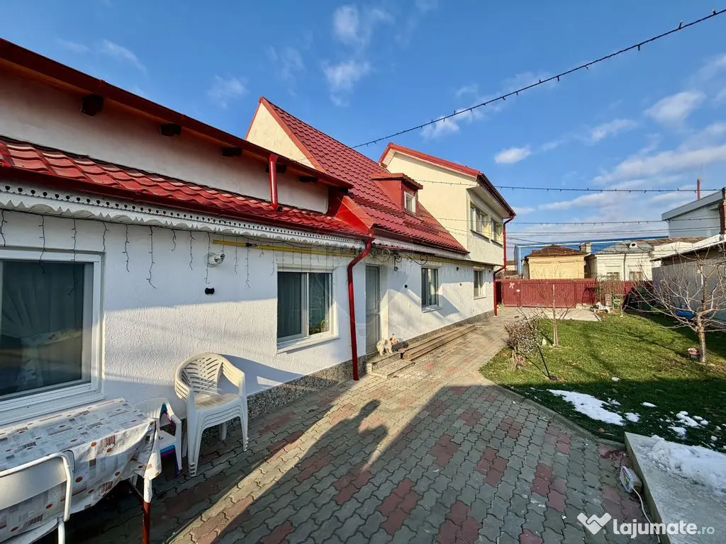 Casă / Vilă cu 4 camere de vânzare în zona Central