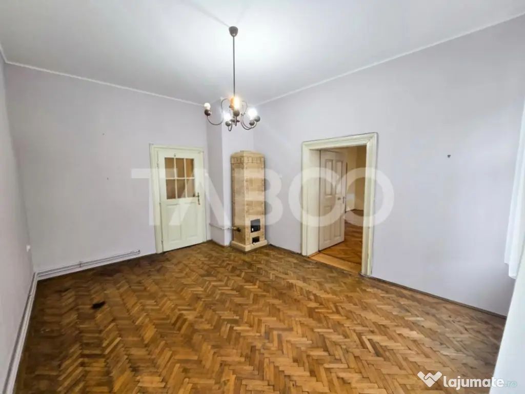 Apartament 3 camere 80 mpu etaj 1 zona Centru Istoric