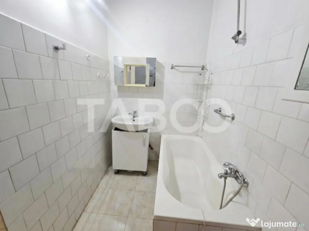 Apartament 3 camere 80 mpu etaj 1 zona Centru Istoric