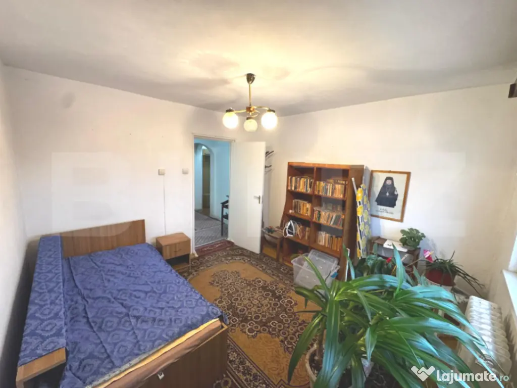 Apartament 3 camere, 64 mp, zona Central