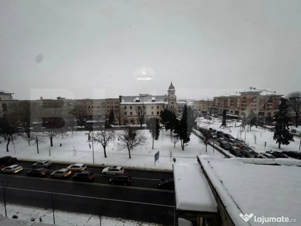 Apartament 3 camere, 64 mp, zona Central