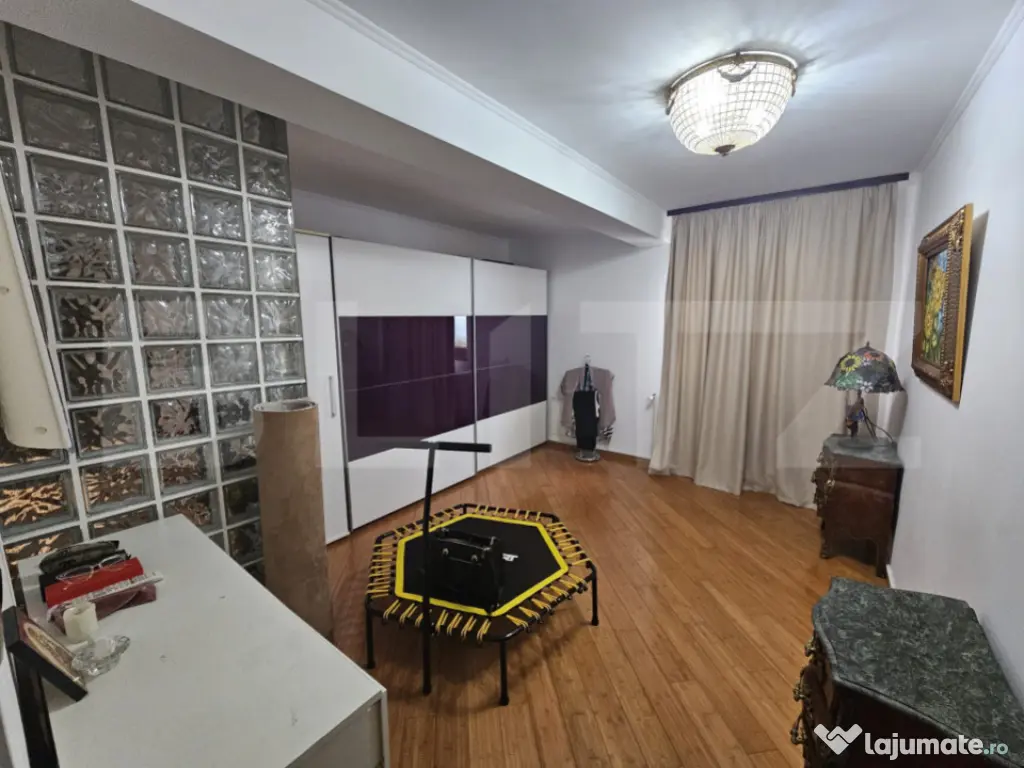 Eleganță și rafinament în Cetate – casa ideală pentru