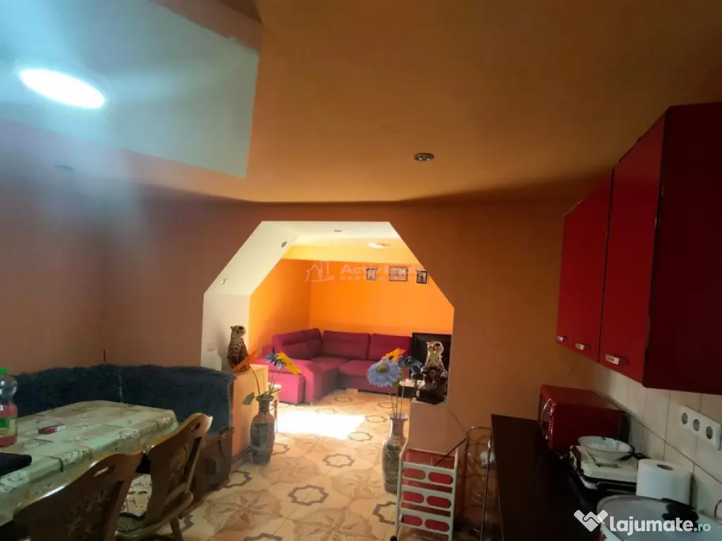 Resita Muncitoresc Casa Zona Lini#537;tit#259;