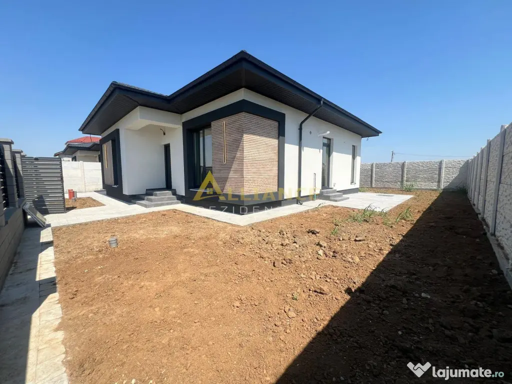 Casa individuala_teren 370 mp_4 camere_ PANOURI FOTO_strada