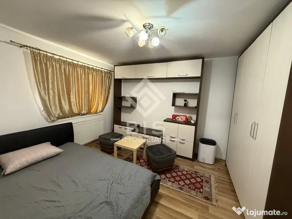 Garosniera de vânzare strada Carpați 