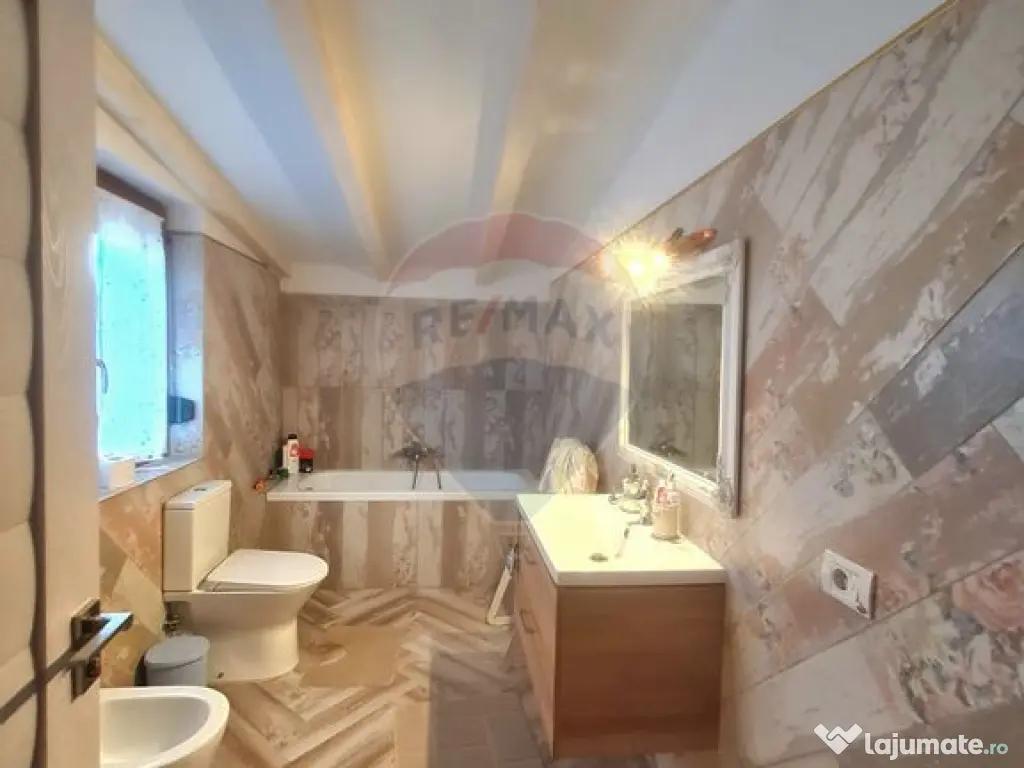 Vila moderna P+M cu 4 camere de vânzare