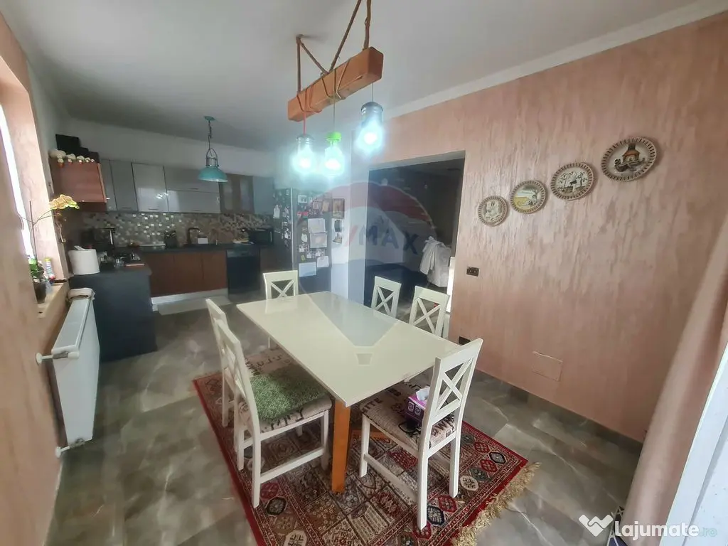 Vila moderna P+M cu 4 camere de vânzare