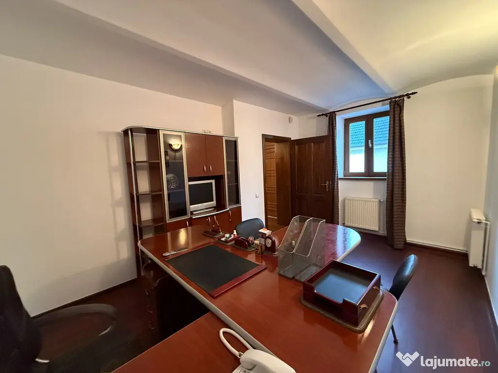 Spatiu comercial 3 camere – gata de utilizare, ideal pentru orice act 