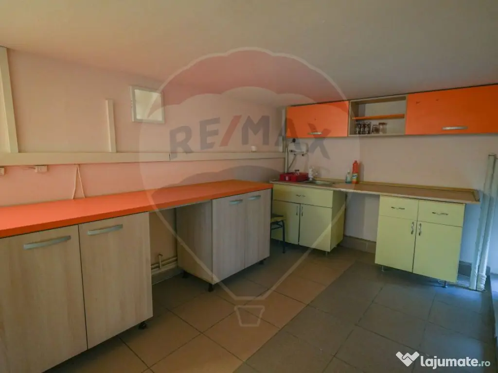 De Inchiriat Spațiu de birouri de 258mp în zona Baba No... 