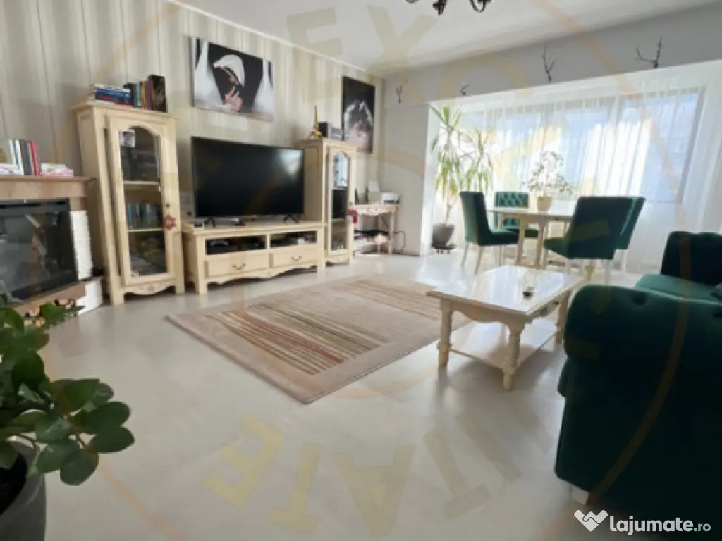 Apartament ultracentral Pitești – 3 camere decomandat, 82