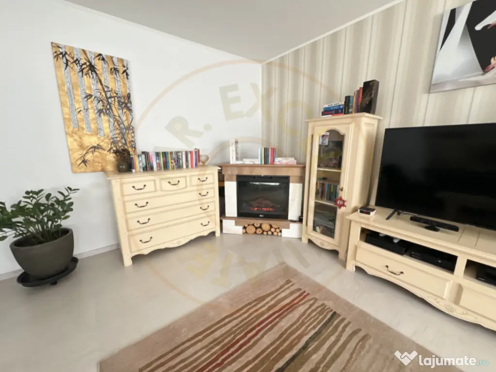 Apartament ultracentral Pitești – 3 camere decomandat, 82