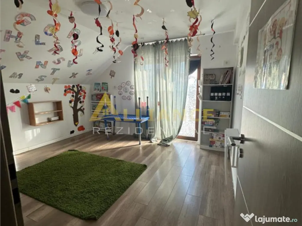 Casa individuala 213 mp, teren 300 m 