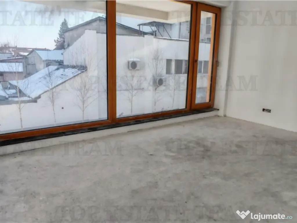 Apartament 3 camere, Duplex P 1 si curte proprie de 110 mp, 