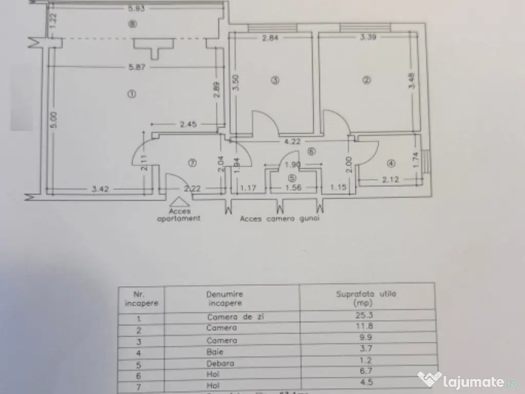 Apartament 3 camere de vanzare, situat in Zona Centrala 