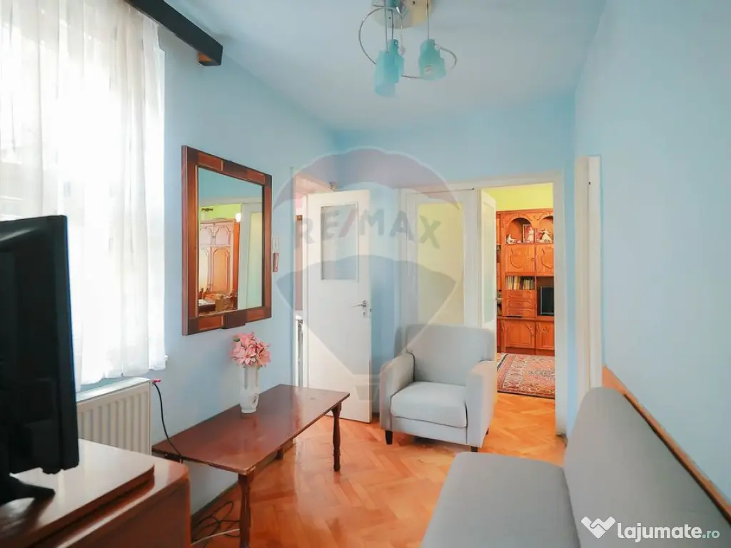 Apartament cu 3 camere, de vânzare în zona Rogerius 