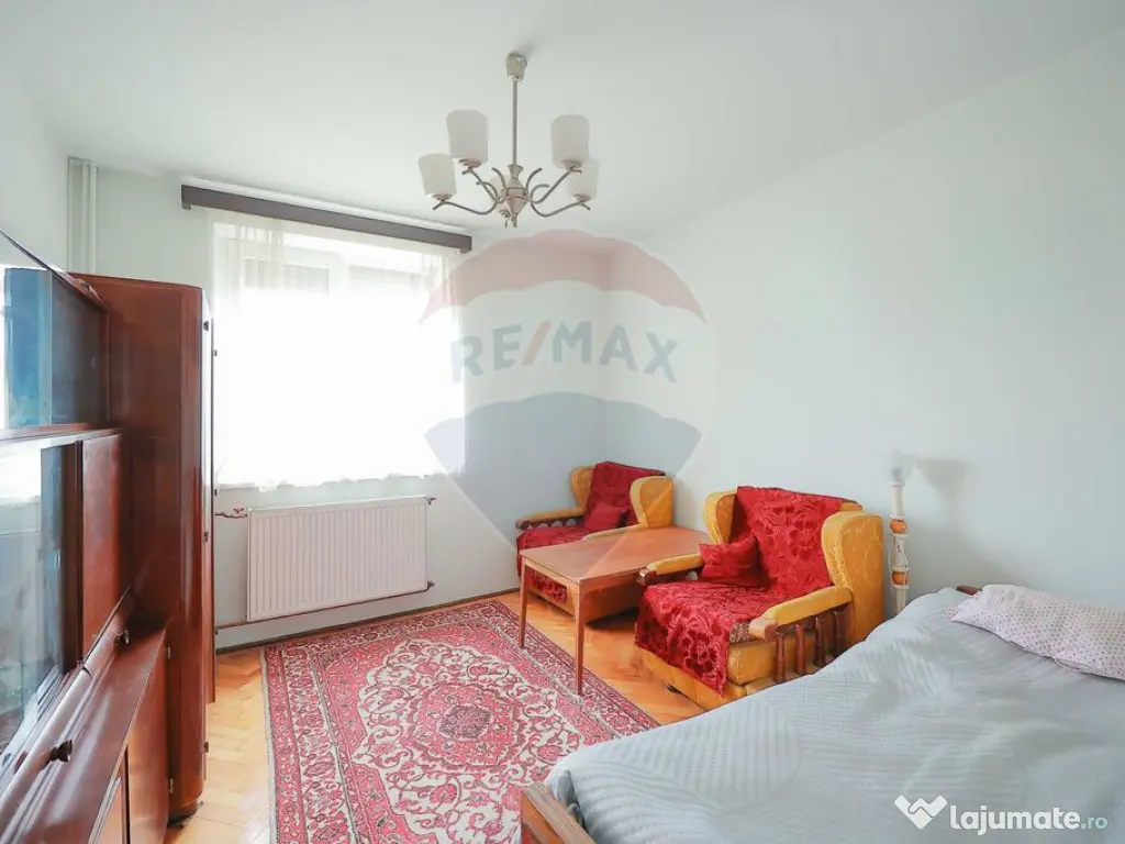 Apartament cu 3 camere, de vânzare în zona Rogerius 