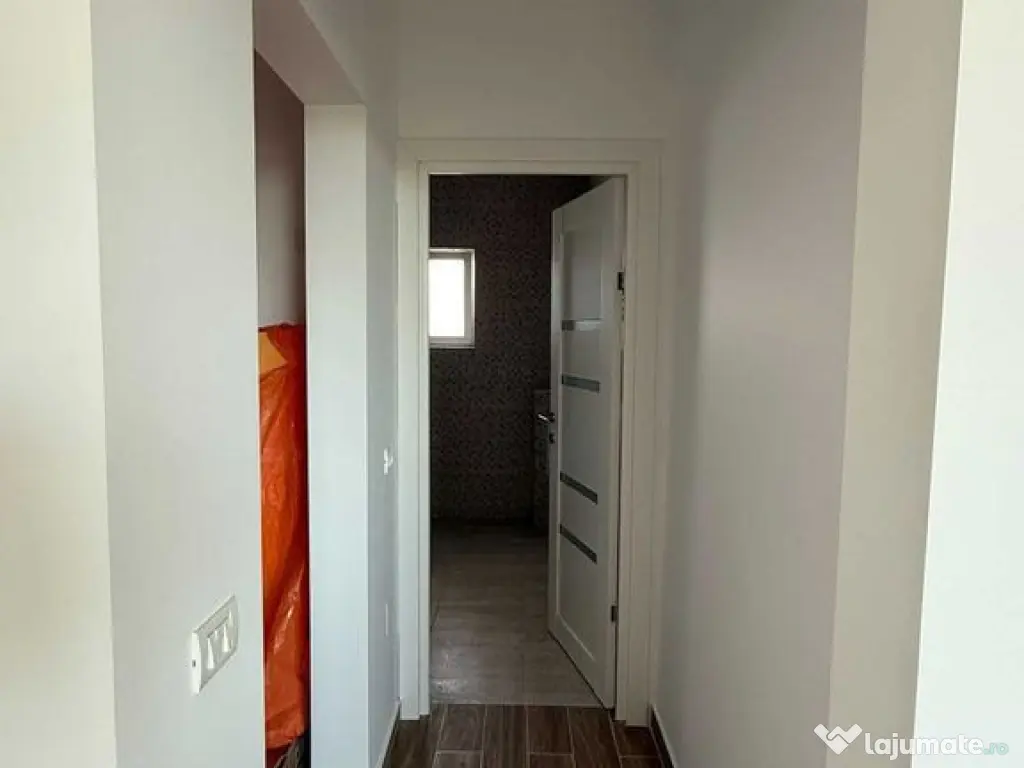 Garsoniera rondul cu flori Nitu Vasile 