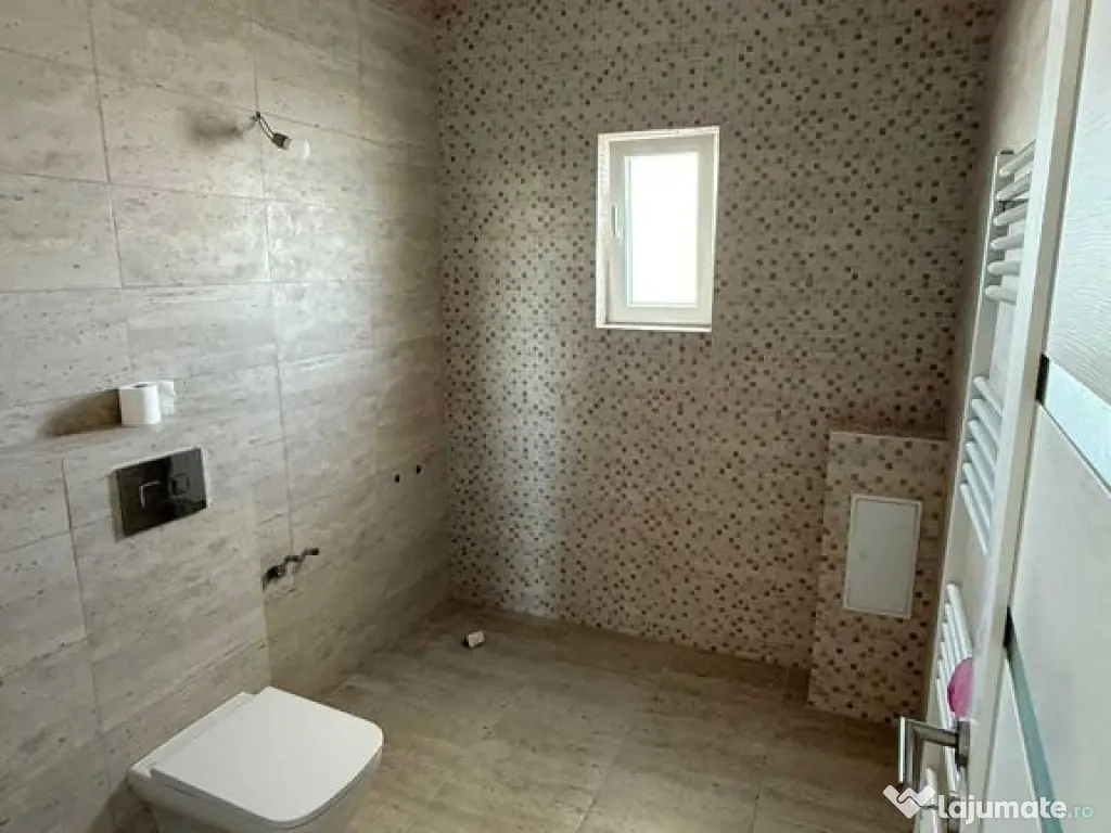 Garsoniera rondul cu flori Nitu Vasile 