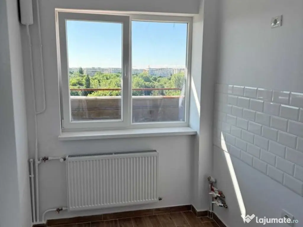 Garsoniera rondul cu flori Nitu Vasile 