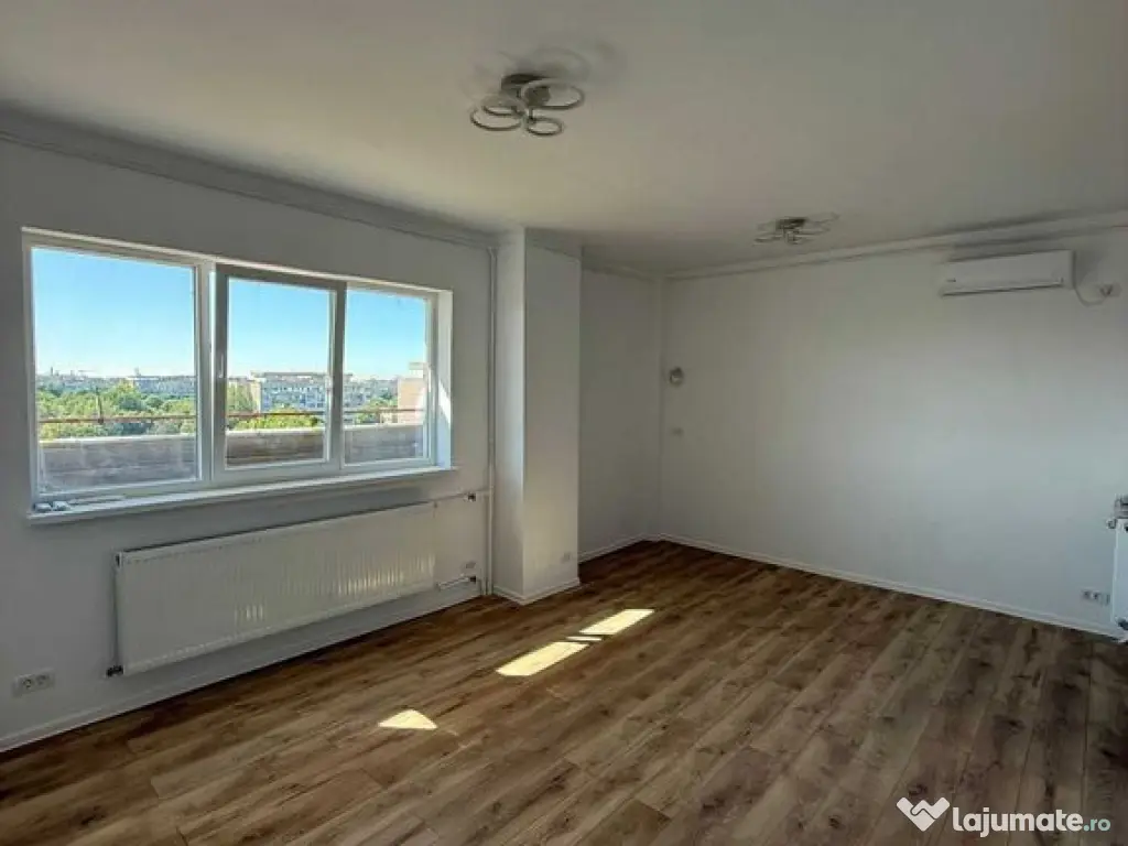 Garsoniera rondul cu flori Nitu Vasile 