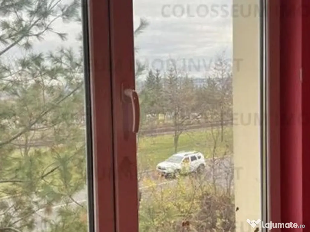 COLOSSEUM: Apartament 4 Camere decomandat Astra