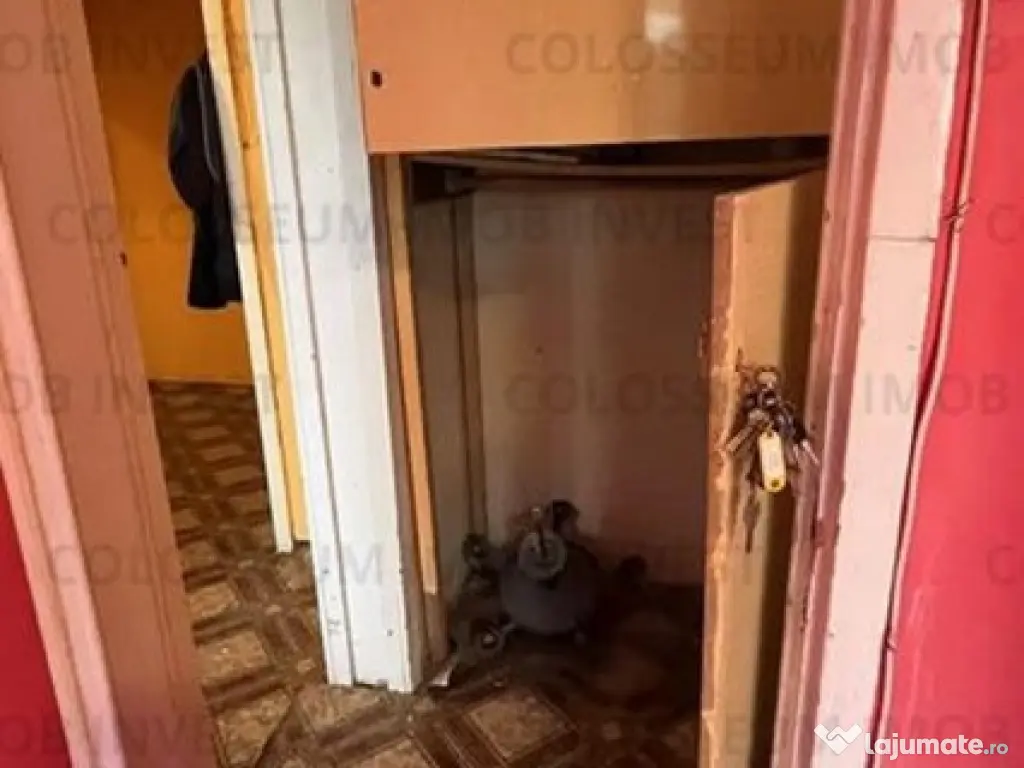 COLOSSEUM: Apartament 4 Camere decomandat Astra