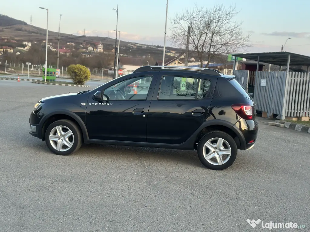 Dacia Sandero Stepway*benzina*clima*2016/luna 06*navi*factura*euro 6!