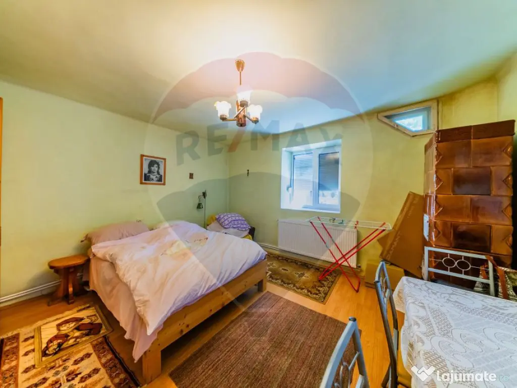 Casă cu 3 camere de vânzare în zona Gai, teren de 1249mp 