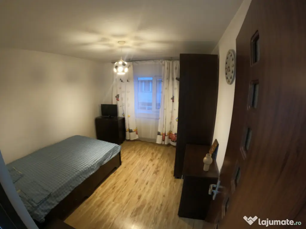 Apartament de Vânzare – decomandat 3 cam 70 mp 