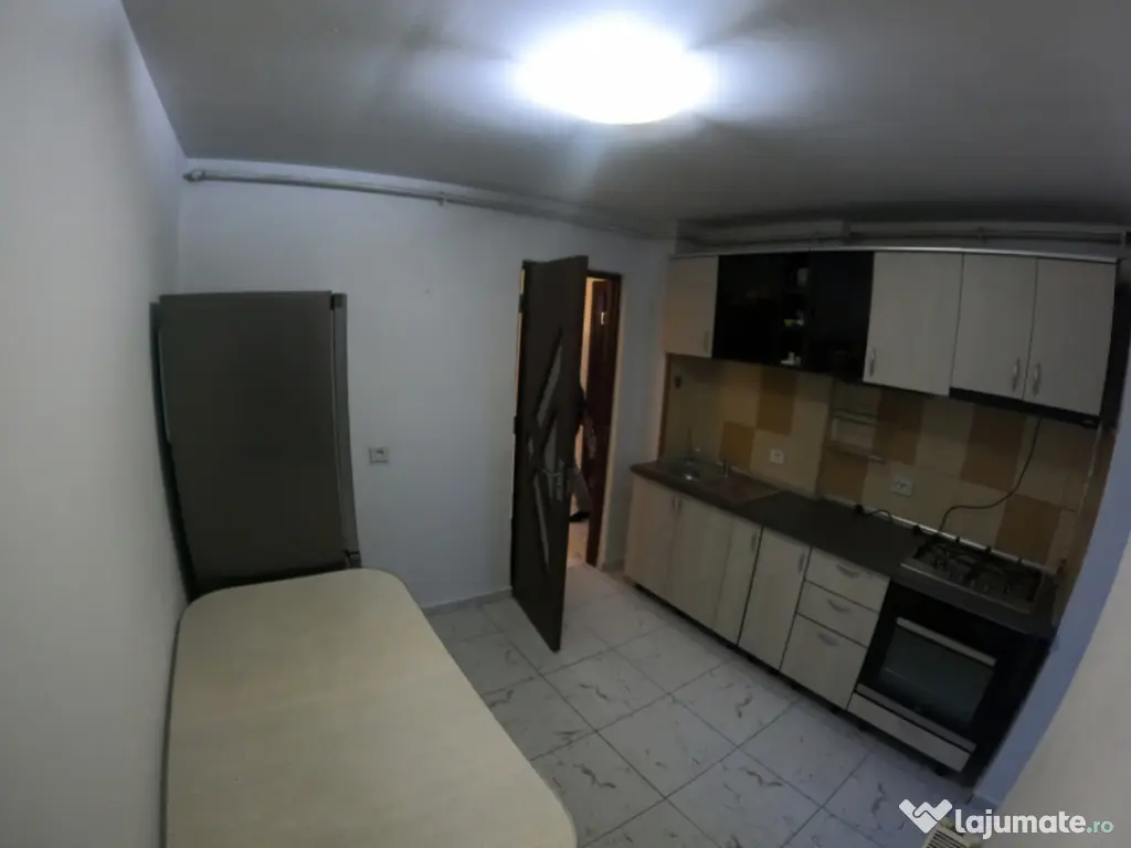 Apartament de Vânzare – decomandat 3 cam 70 mp 