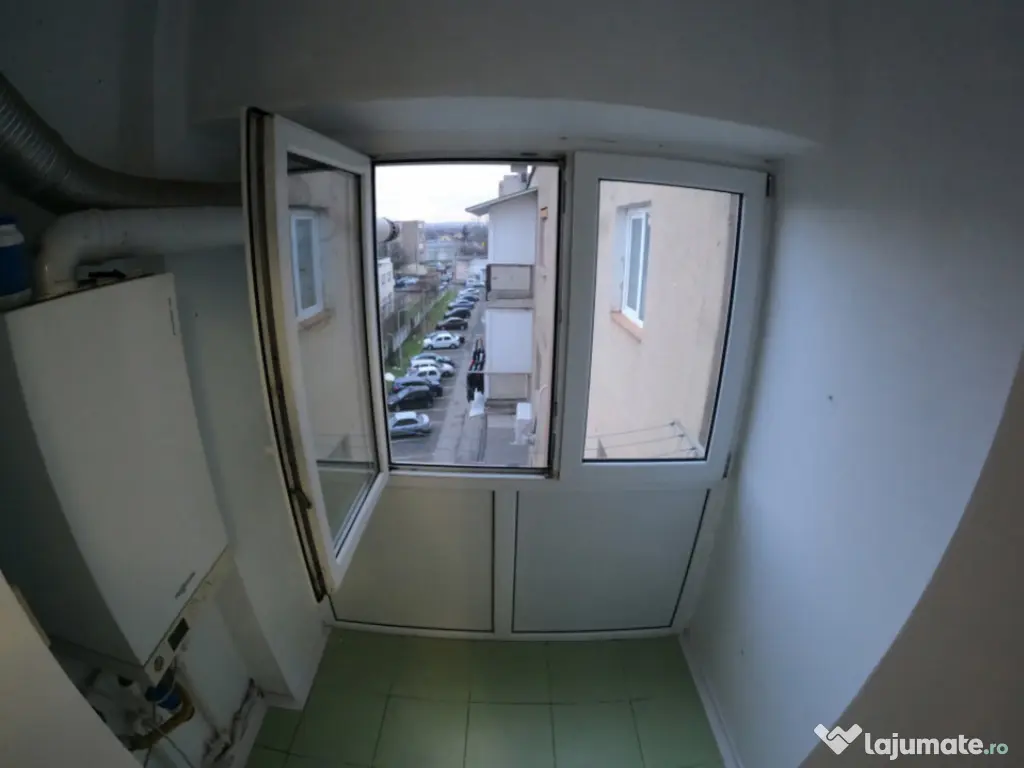 Apartament de Vânzare – decomandat 3 cam 70 mp 