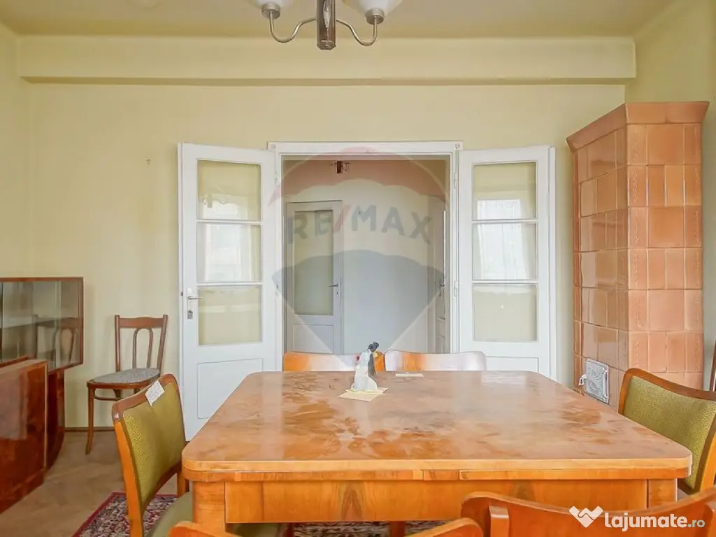 Apartament cu 3 camere de vânzare în zona Centrul Civic 