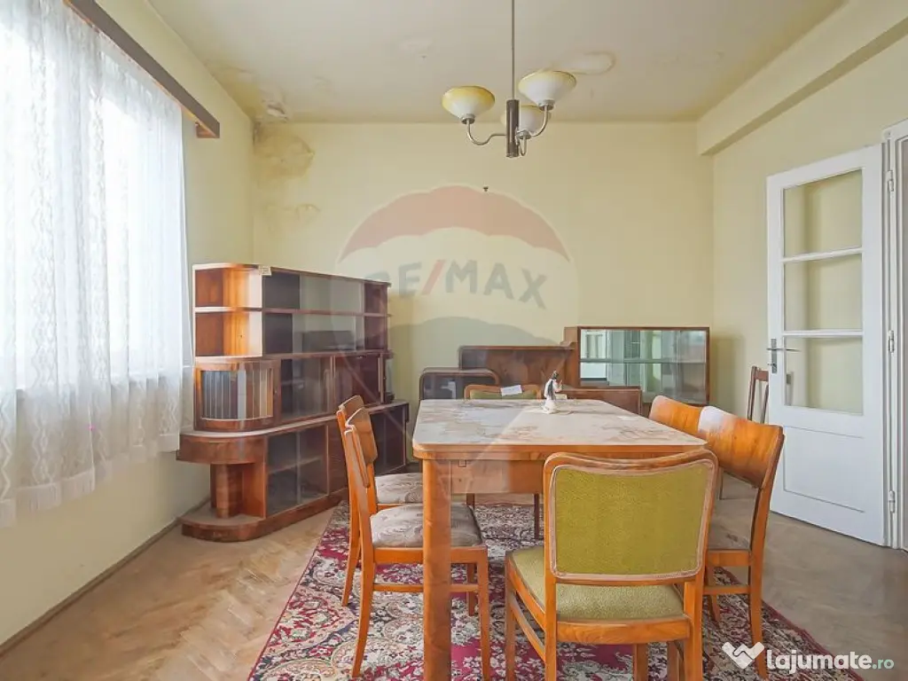 Apartament cu 3 camere de vânzare în zona Centrul Civic 