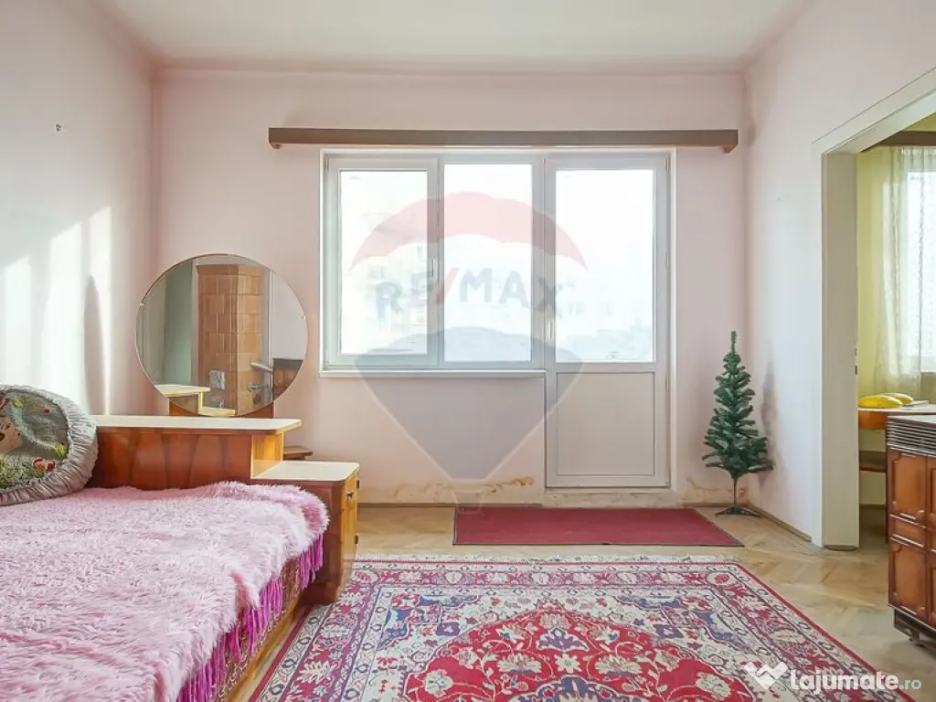 Apartament cu 3 camere de vânzare în zona Centrul Civic 