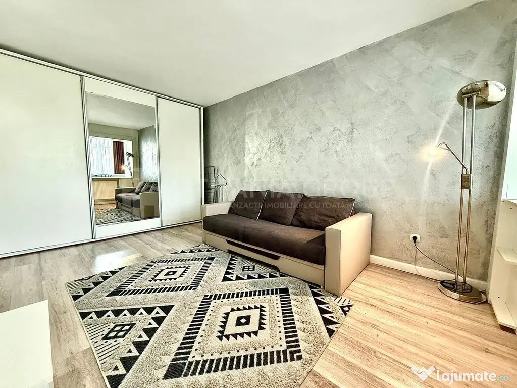 Garsoniera cochetă de vânzare, etaj intermediar - Bulev...