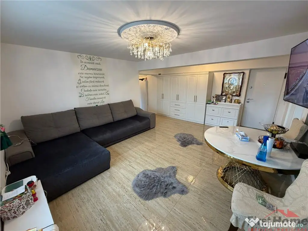 Apartament 3 camere, etaj 2 , ultracentral, renovat, incalzi 