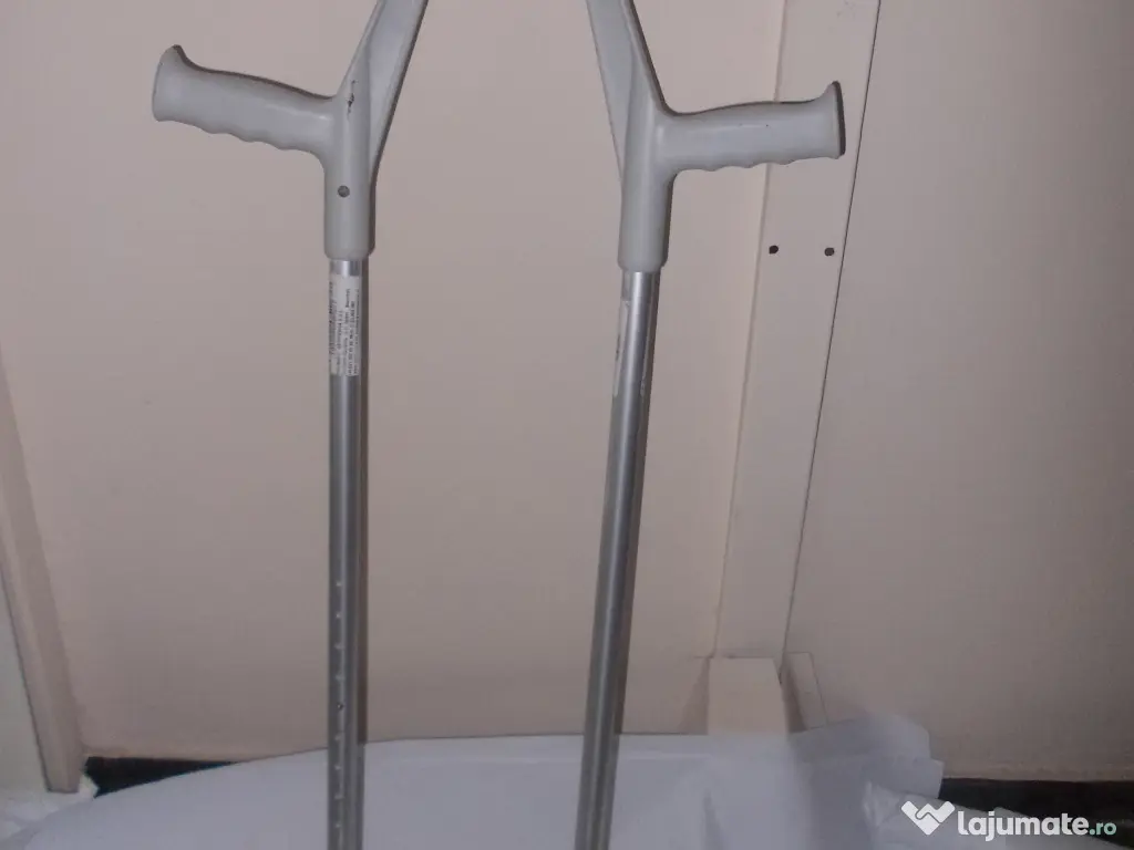 Carje antebrat reglabile, batrani dizabilitati handicap,carja ALUMINIU 