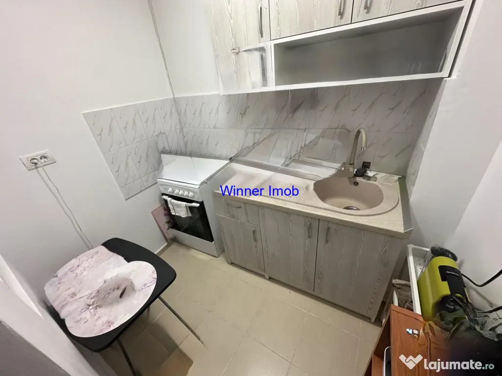 Vanzare Garsoniera Metrou Titan 