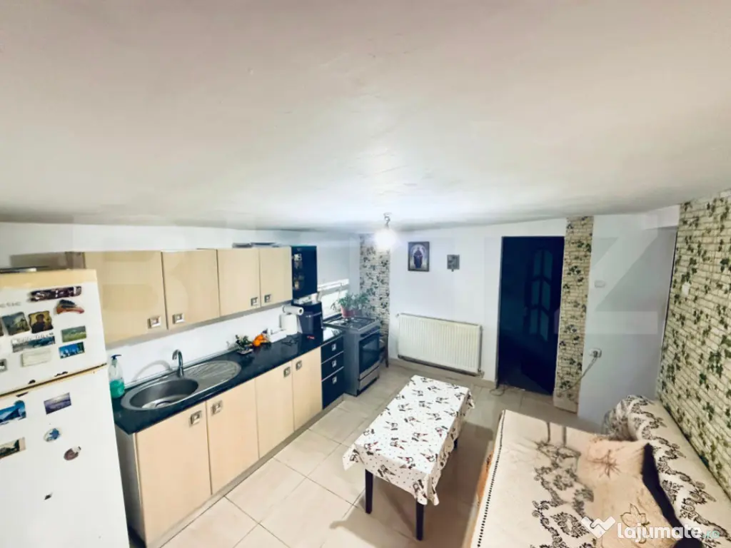 Casă de vânzare, 157 mp, zona Costeștii din Vale