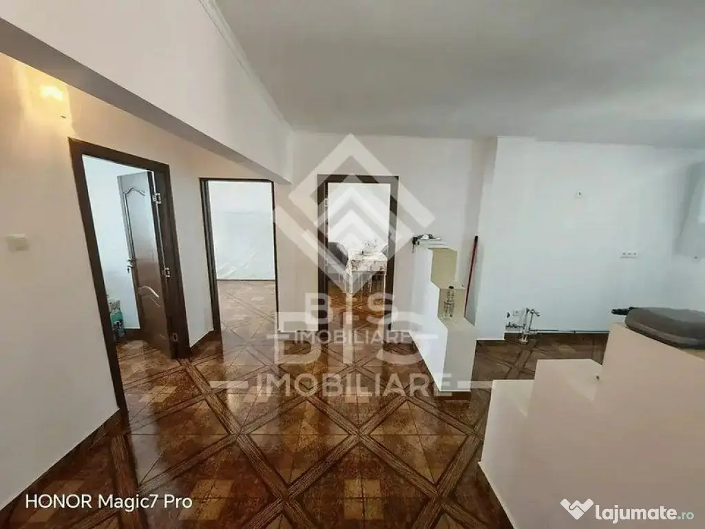 Apartament spatios etaj 2 - 92 mp