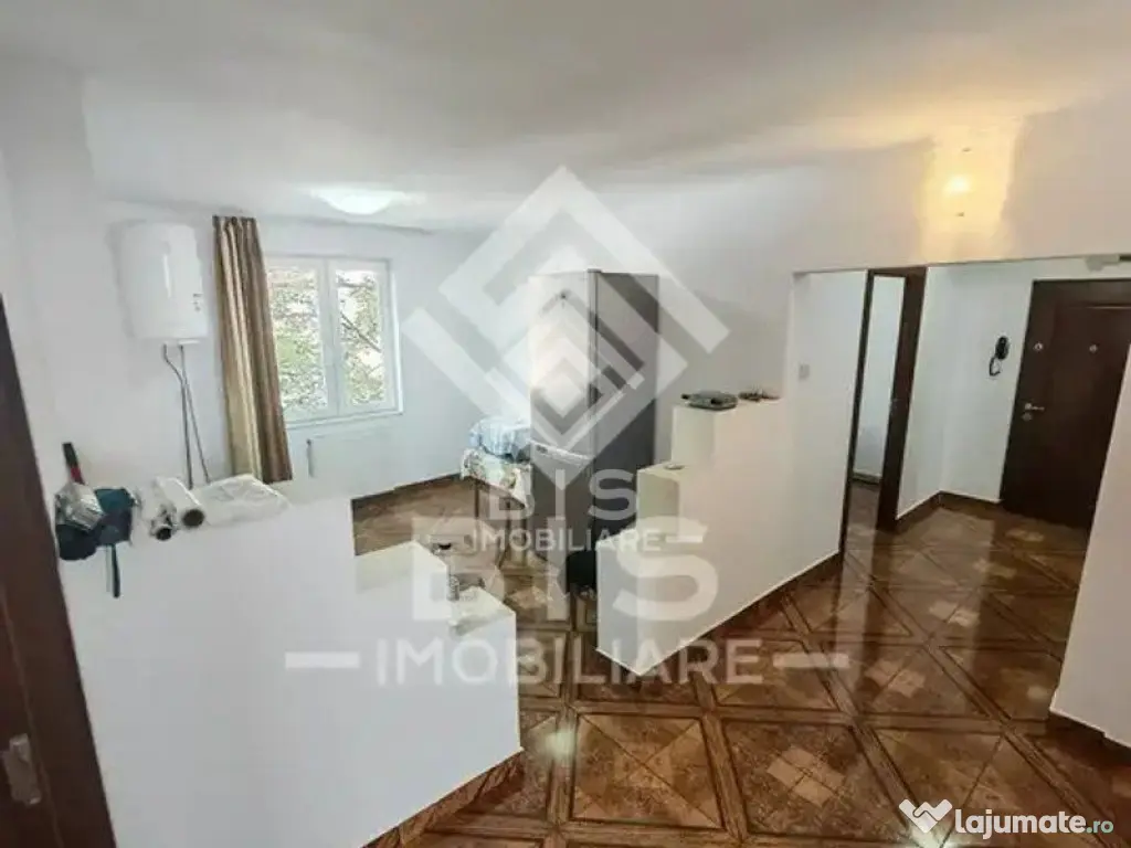 Apartament spatios etaj 2 - 92 mp