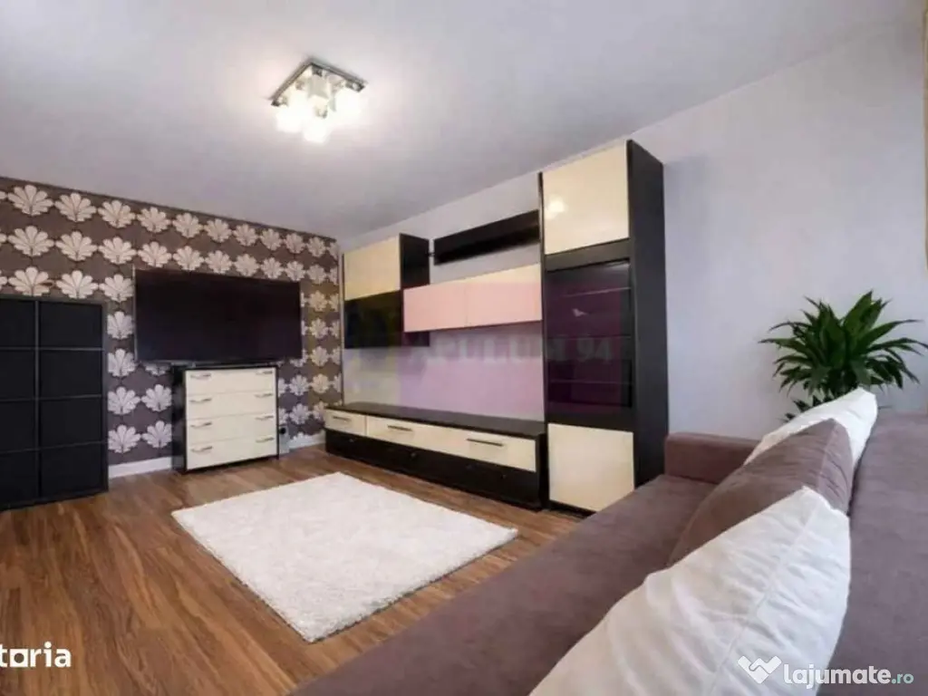 3 Camere cu 2 locuri de parcare in zona Pod Grant 